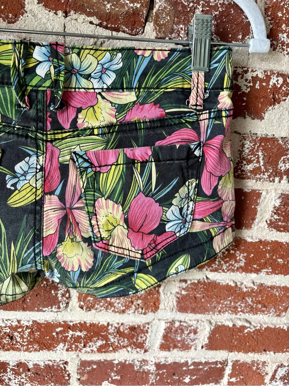 Y2K Hot Kiss Floral / Hawaiian Low Rise Shorts